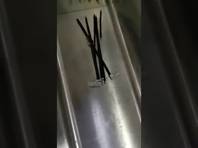 Mesin Automatik Satu Sisi untuk Crimping, Memusing, dan Timah Kabel