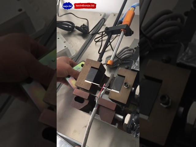 Mesin Penanggalkan Wayar Udara (Air Wire Stripping) - Automatik & Tepat