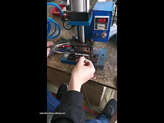 Mesin Pelucutan Wayar Elektrik Dipanaskan Semi Automatik – Efisien & Tepat