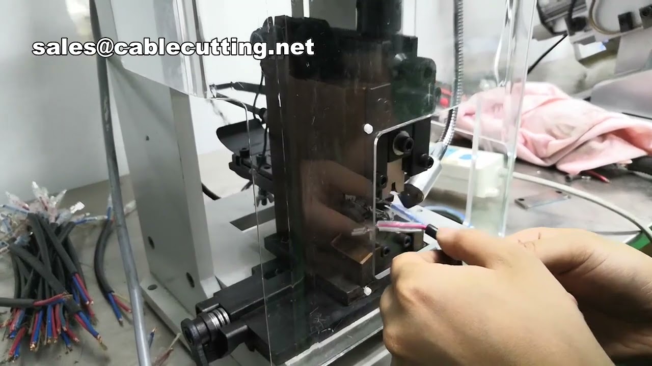 Mesin Crimping Terminal Gelang Kabel Elektrik – Automatik & Tepat untuk Pengeluaran Wayar