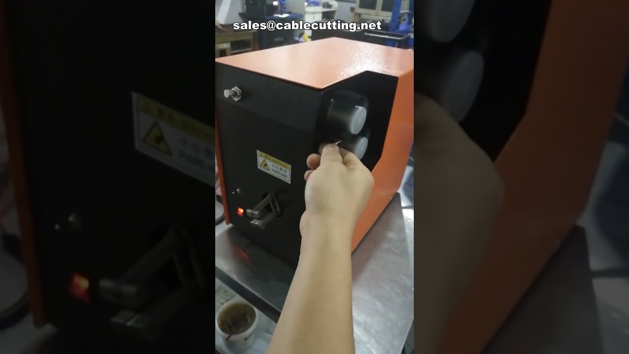 Mesin Memberus dan Membalik Kabel Berperisai untuk Automasi Kilang | Peralatan Pemprosesan Kabel